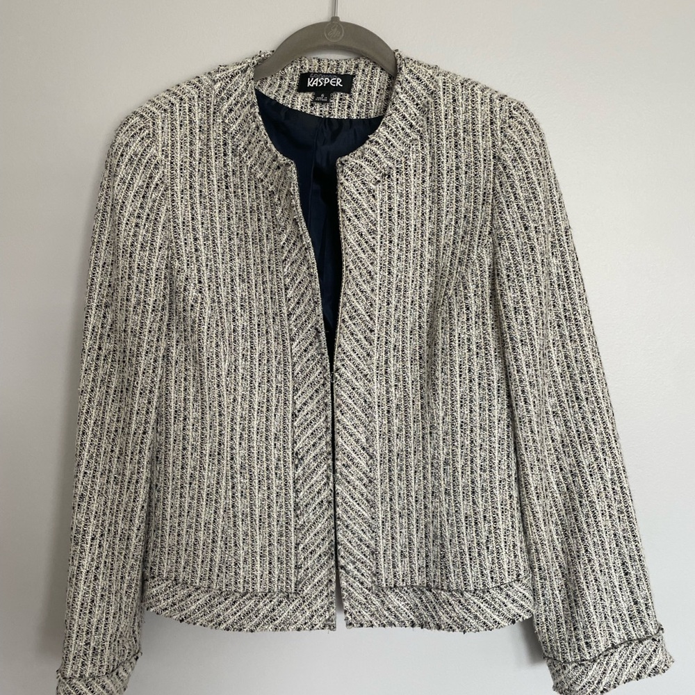 Kasper Women's Cream & Navy Textured Open-Front Jacket